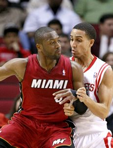 韋德砍45分熱火連下四城火箭逆轉未果五連勝終止