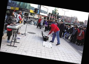 ���˸��������{�飺�����Ư���ڳ��в�����ӑ