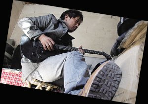 ���˸��������{�飺�����Ư���ڳ��в�����ӑ