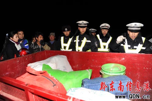 丹寨:交警夜巡保通暢(組圖)