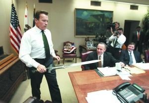 施瓦辛格今日卸任美加州州長 在任7年毀譽參半