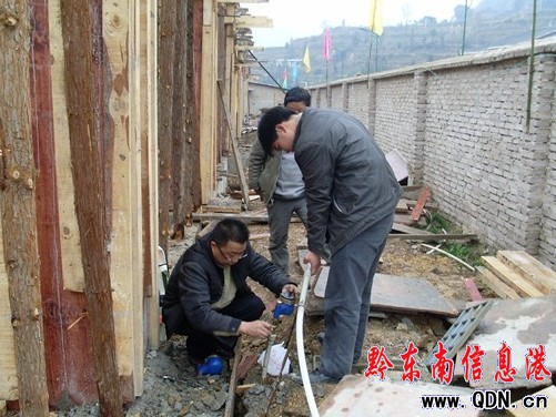 ��ɽ�e�O��Q��ѩ���ĺ�Ӱ푵Ĺ�ˮ���}���D��