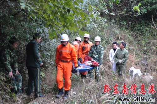 小貨車飛下200米山谷致1死2傷 臺江消防谷底救援