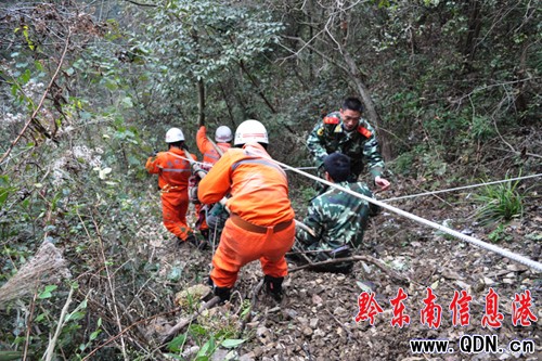 小貨車飛下200米山谷致1死2傷 臺江消防谷底救援