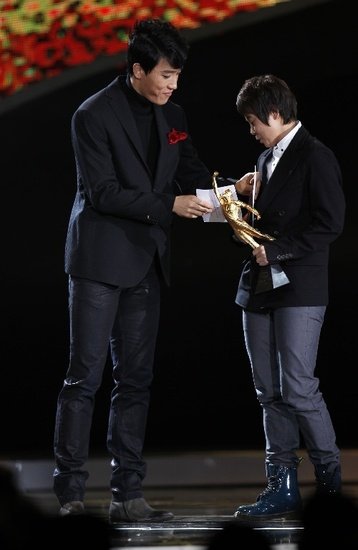 �ֵ������֫@��Ů��� �Ї��̵��(du��)������A��