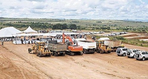 �����Ȼ����B��Ů��� ��ǧ�fӢ�^�����k�WУ