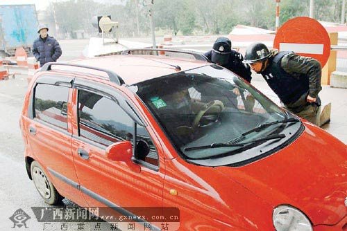 1��26������3�r�S��3�������ͽ�֘��J������������������Ј�ؔ���������ߴ�s150�fԪ�F�𡣾����È����������ȫ�и���������O���r����Ŀǰ����ȫ��׷�����������ˡ�ӛ�� �R���Քz