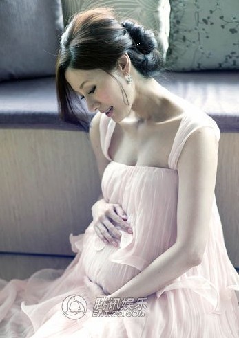 李嘉欣今日擇吉時剖腹產 將于騰訊微博報喜