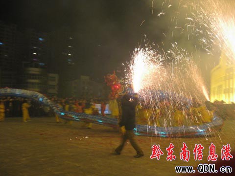 �P�������u���c������Ԫ��֮�����M�D��