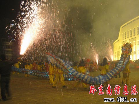 �P�������u���c������Ԫ��֮�����M�D��