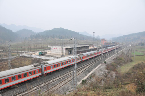 ǭ�|����ί��ӛ�����A���齭�{�У��M�D��