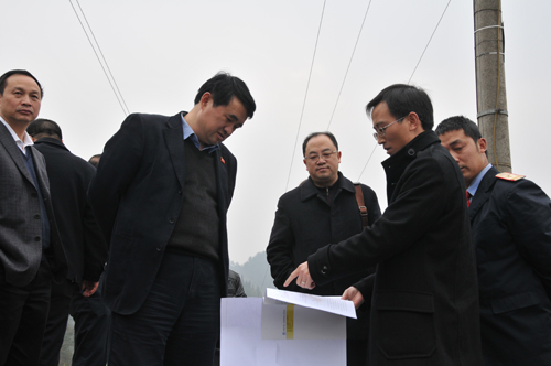 ǭ�|����ί��ӛ�����A���齭�{�У��M�D��