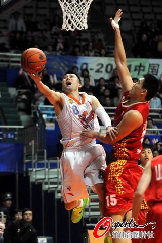 劉煒28+9上海結束兩連敗 新星砍26分難救山東