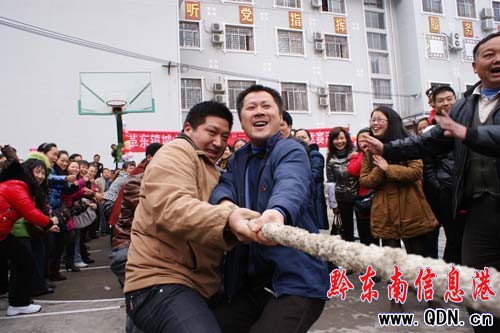 劍河城北社區(qū)舉辦多彩文體活動(dòng)慶“三八”