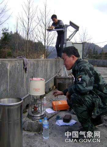 �����ӏ��^���Ԅ�վ�S�o����Ѵ�ڷ���(�D)