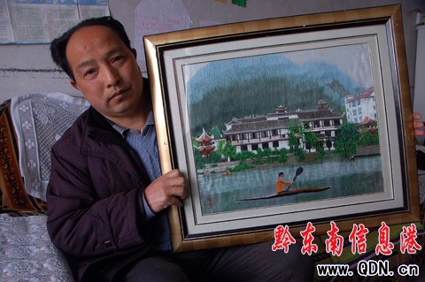 男子免費傳技藝 街頭穿梭招繡工(圖)