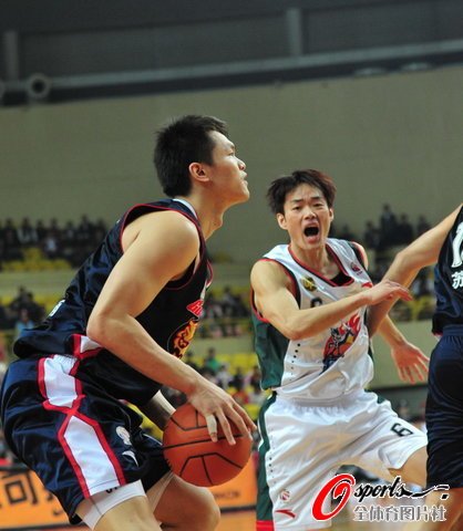 8000�����F�۵�һ�ˣ� �췼��һ���T������