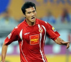 德乙-科特布斯2-0三連勝 邵佳一首發屢造殺機