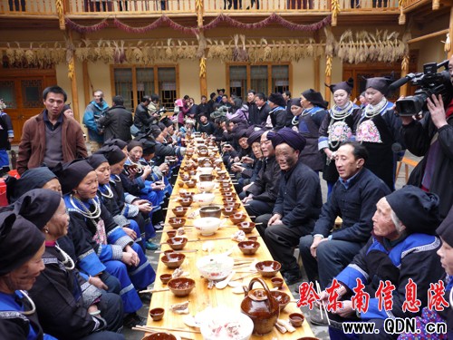 寨頭苗寨舉行盛大民俗活動歡慶