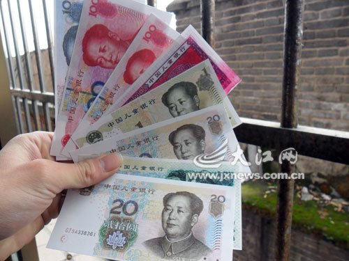 С�W(xu��)���桰��ͯ�X(qi��n)�š� �c����Ŏ׺�һ��(�D)