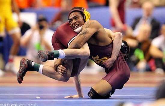 組圖:摔跤場奇跡 獨腿少年36戰全勝稱霸美國