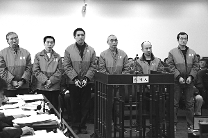 �������գ���ȺӢ����һ����6�����ӷǷ��I�u�ƶ���Ʒ��ͷǷ����I��ڲ�ƽ��Ժ�܌���ͨӍ�T ������ �z