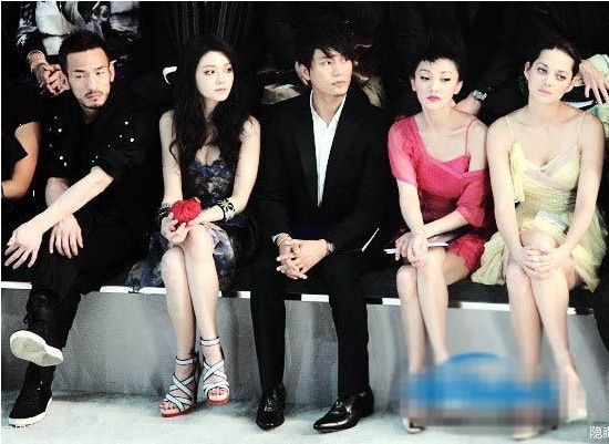 �M�D������Ӣ�ۅ��Ӵ�S���� �M���Ї�Ů��