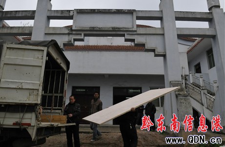 ������ꐈA�Aʷ�E����^���^�b��4�µ��깤(�D)