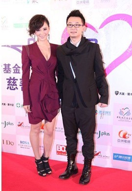 黃海波莫小棋戀情公開 稱愛情走下去需要考驗