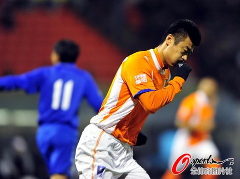 魯能3-3成都 韓鵬進2011中超首球成足3度扳平