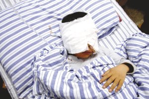 �ؑc����С�W����У�������˹�˺ҧ�^�i��(�D)