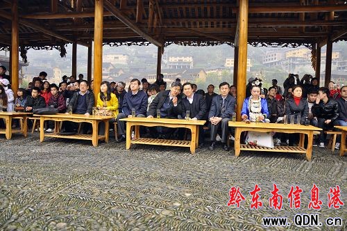 人民日報社采訪團一行到西江參觀考察(組圖)