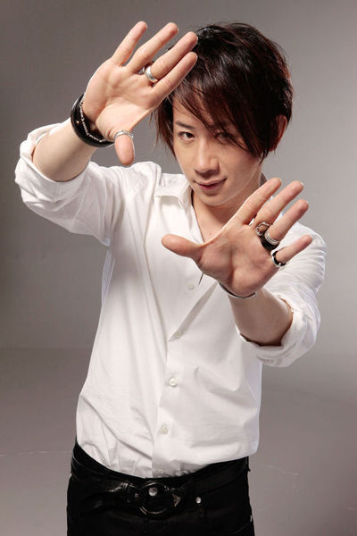 劉謙回應魔術師表演失手將妻斬首:沒聽說