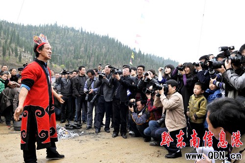 ˼�݃��򃮼� ������Ů��ʣ��D��