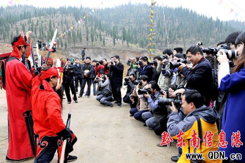 ˼�݃��򃮼� ������Ů��ʣ��D��