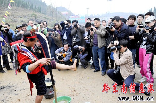 ˼�݃��򃮼� ������Ů��ʣ��D��