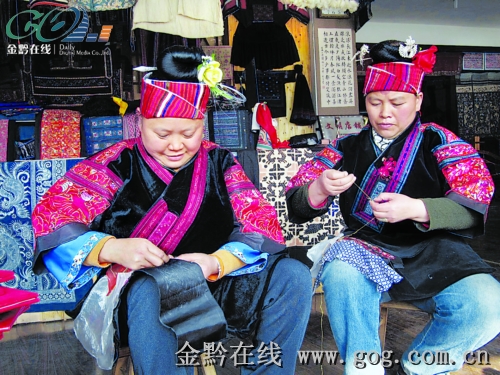 旅游商品“牽手”民族文化(圖)