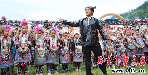 �ߣ�һ��ȥ��ƽ���l(xi��ng)��ˤ�ӣ����M�D��