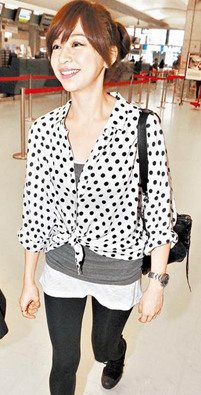 ��������������������� ��(j��ng)�o(j��)�˷��J(r��n)(�D)