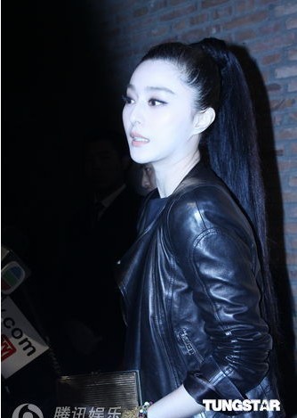 組圖:范冰冰道姑造型現身 黑裙長發顯古典美艷