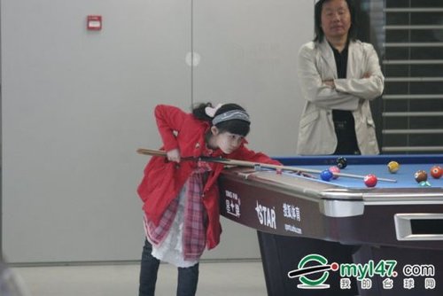 九球賽驚現(xiàn)11歲小蘿莉 崇拜潘曉婷將戰(zhàn)日冠軍