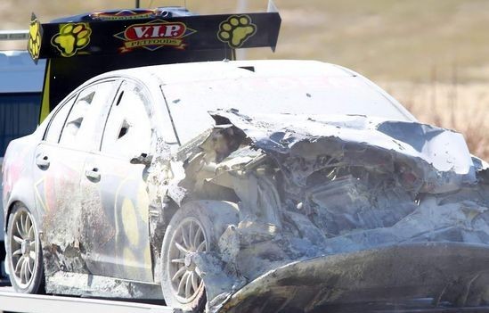 組圖:V8超級賽慘烈事故 賽車相撞起火被焚燒