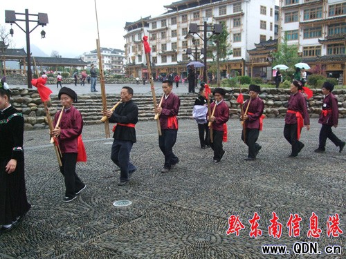 ��ɽ�������J��ꠚg���J�ϑc����һ�����D��