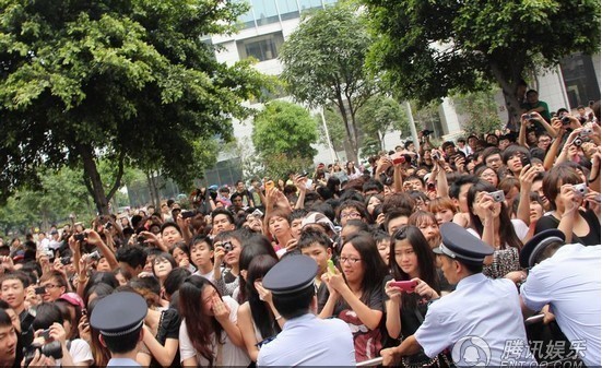 ꐹ�ϣ���������Ɵᳱ ̹��Ŀǰ�o�Y�����(�D)