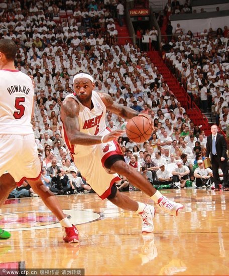 �����^81�ֻʵ��I(l��ng)܊���D(zhu��n) ���4-1��̭�G��܊