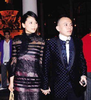 劉濤老公再陷債務(wù)糾紛 涉嫌一房?jī)少u將賠款千萬(wàn)