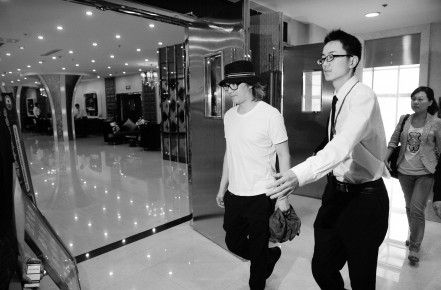 �����YͶ�Y��3000�f ��ُ�ȵ��ļ��ӰԺ