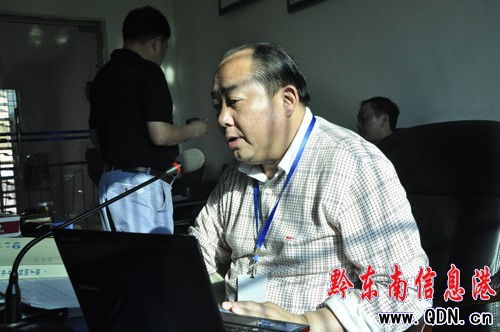 凱里市看守所邀請(qǐng)律師給在押人員上法制教育課