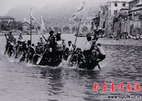 鎮(zhèn)遠(yuǎn)第28屆傳統(tǒng)龍舟賽主打傳統(tǒng)牌(圖)