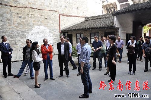 中國湘商考察團一行到鎮遠縣考察(圖)